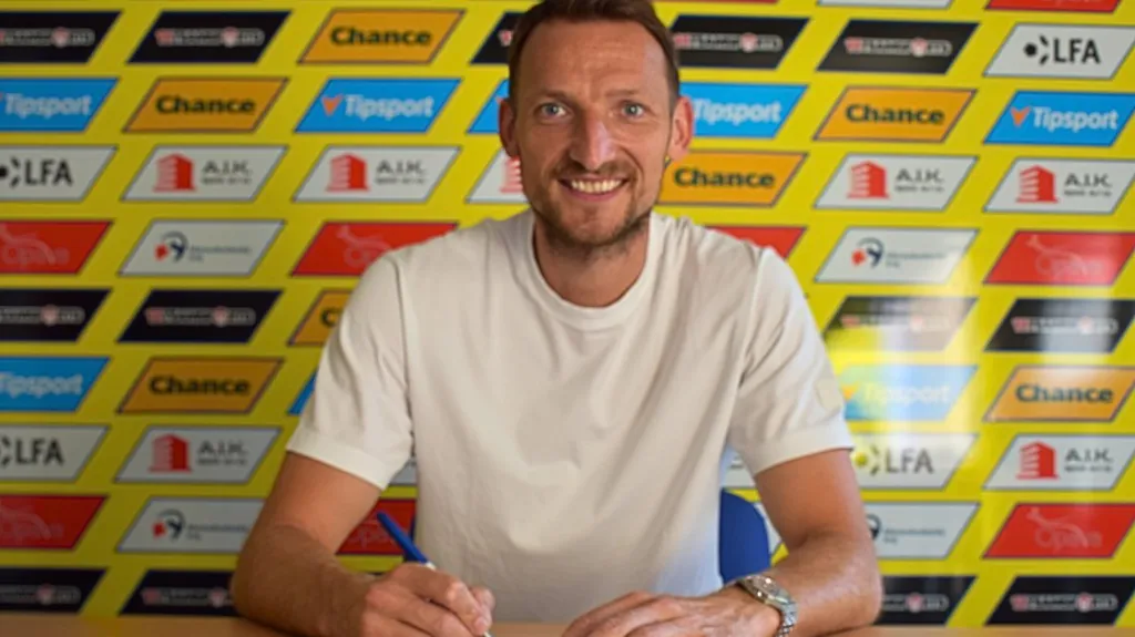 Libor Kozák podepsal smlouvu s Opavou