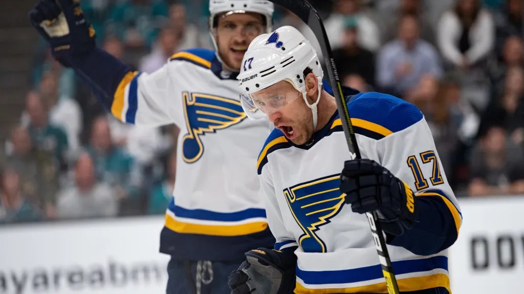 Jaden Schwartz se raduje z gólu St. Louis