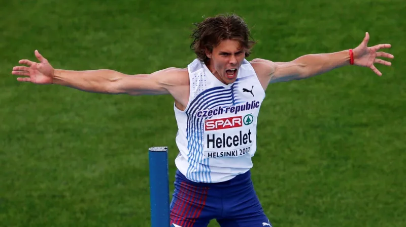 Sestřih dopoledního programu s českými ohlasy