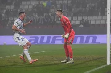 Jan Král a brankář Jan Koutný z Olomouce.