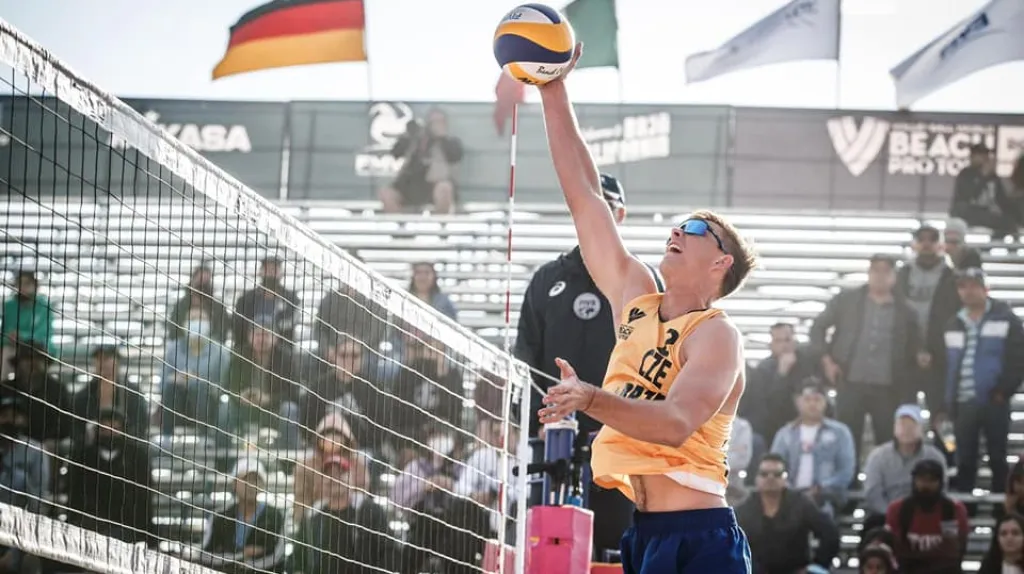 David Schweiner v akci