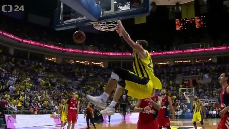 Basketbalisté Fenerbahce porazili v Evropské lize Bayern