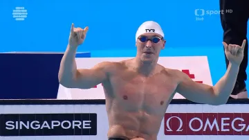 Grousset bere zlato ze závodu na 50 metrů motýlek