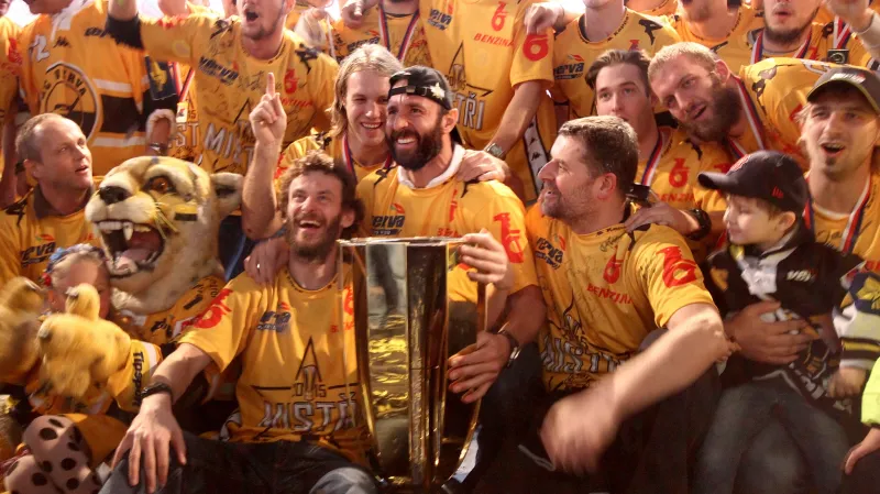 Hokejisté Litvínova s Masarykovým pohárem