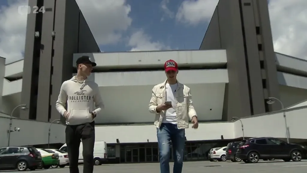 Malík vede své syny hokejovou cestou