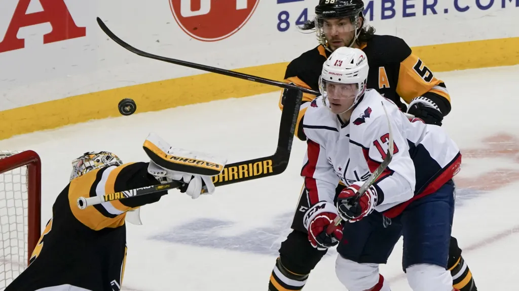 Jakub Vrána v utkání s Pittsburghem