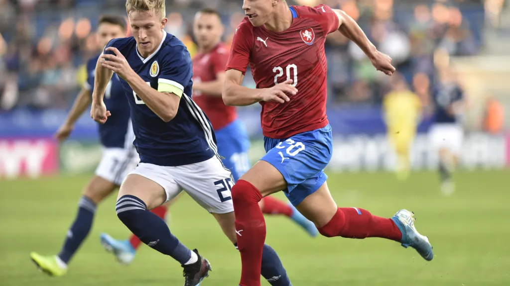 Adam Hložek v dresu české reprezentace do 21 let v utkání proti Skotsku