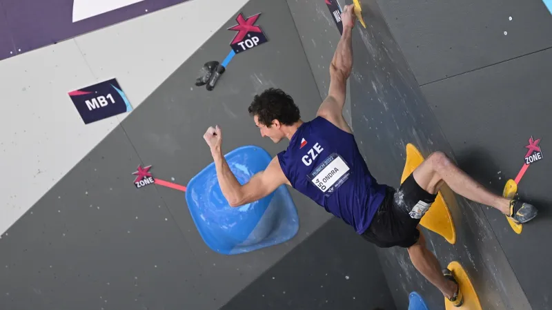 Ondra a dvě české lezkyně postoupili na ME z kvalifikace do semifinále