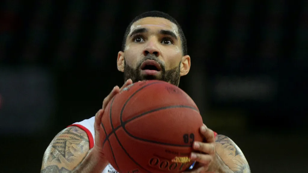 Chester Tre Simmons z Nymburku