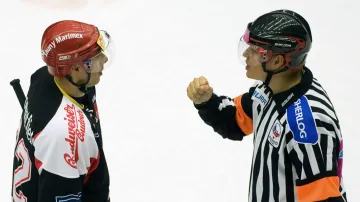 Šimánek diskutuje s Hribikem