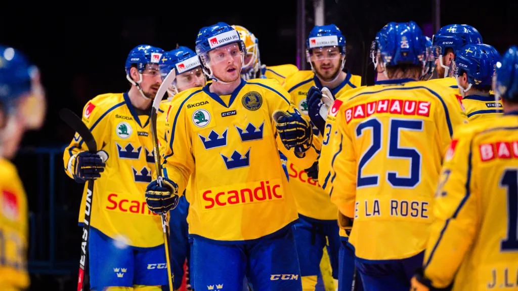 Švédští hokejisté v čele s Carlem Klingbergem