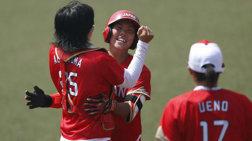 Radost softbalistek Japonska