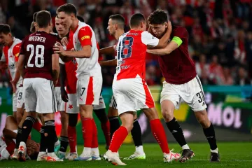 Slavia – Sparta, Bořil a Krejčí v klinči