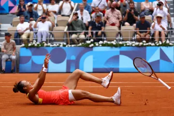 Čeng Čchin-wen se raduje z vítězství na Hrách v Paříži