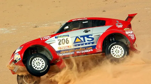 Z historie Dakaru: Přelom století a Peterhansel poprvé v automobilu