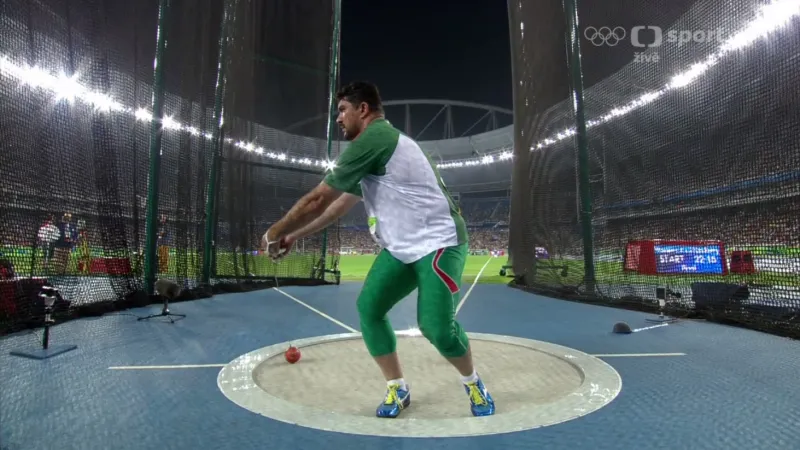 Zlatý hod kladivem Dilšoda Nazarova