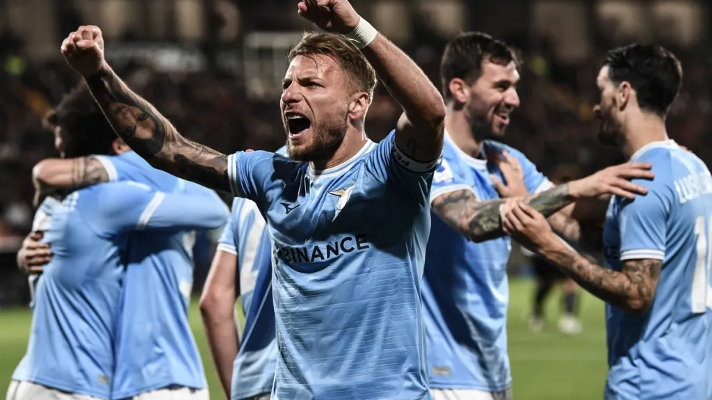 Kapitán Lazia Ciro Immobile slaví gól