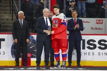 Vojtěch Čihař s cenou pro MVP turnaje