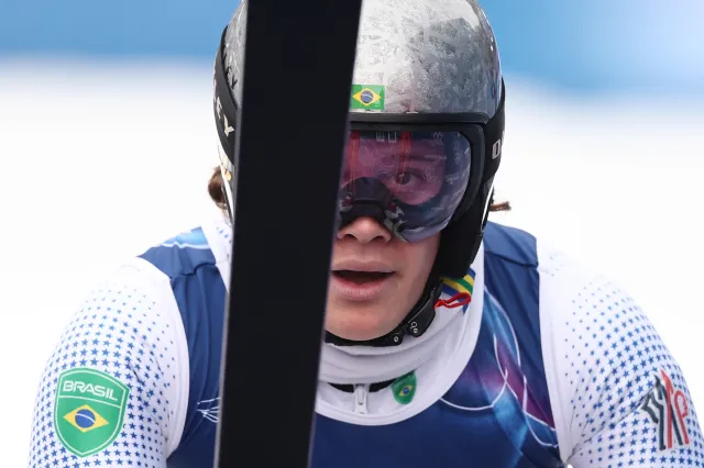 Co neminout v pondělí: Slalomáři se utkají o zlato, představí se skokanské supertýmy a curleři se postaví Kanadě