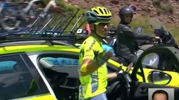 Contador odstoupil z Tour de France v průběhu deváté etapy