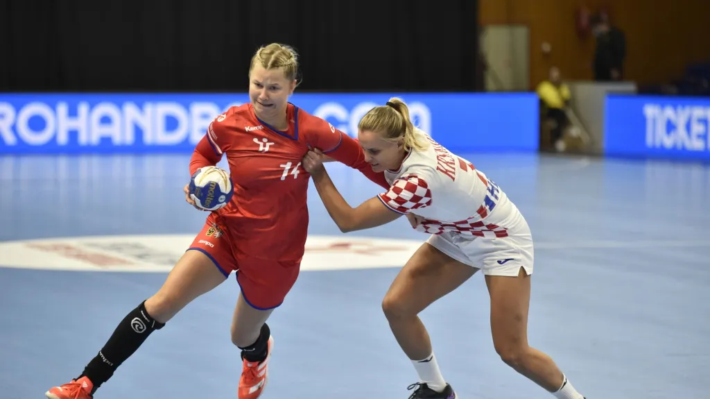 Kamila Kordovská v souboji s Dorou Krsnikovou