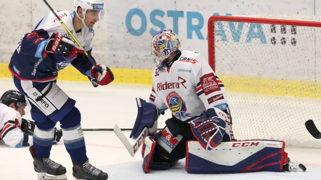 Brněnský Bedřich Köhler střílí ve Vítkovicích gól