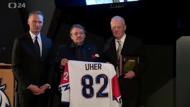 Do Síně slávy vstoupili Ručinský, Hamrlík, Uher a Válek