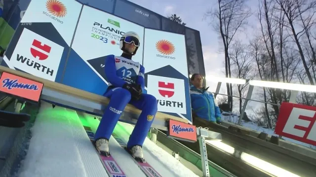 Skoky Romana Koudelky a Radka Rýdla na velkém můstku