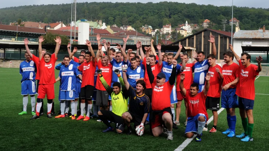 Roma Děčín hrála se zástupci velvyslanectví