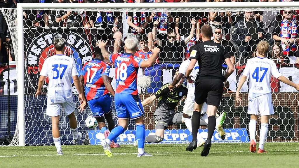 Gól Rafia Durosinmiho