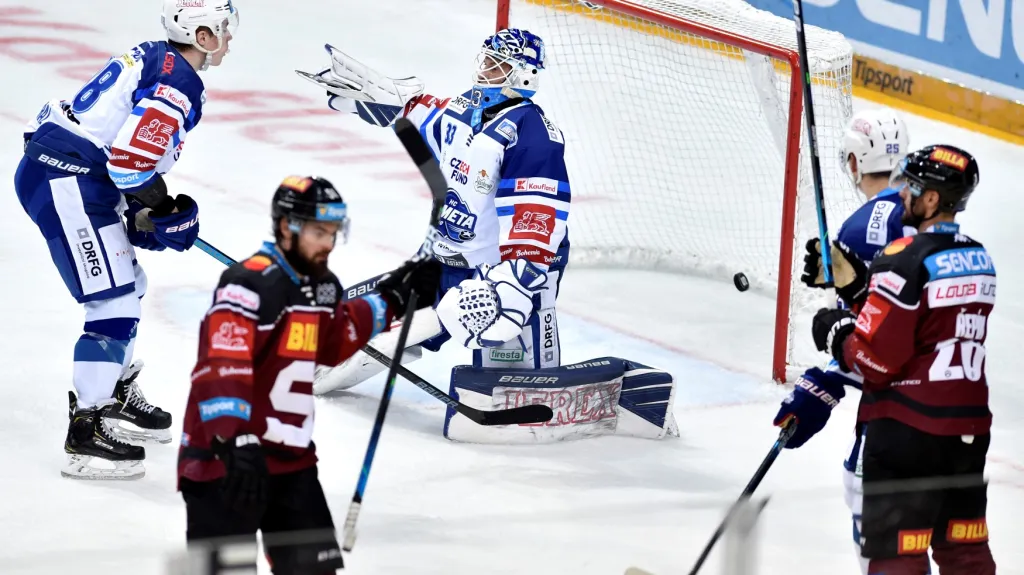 Roman Horák poté, co vstřelil gól Kometě