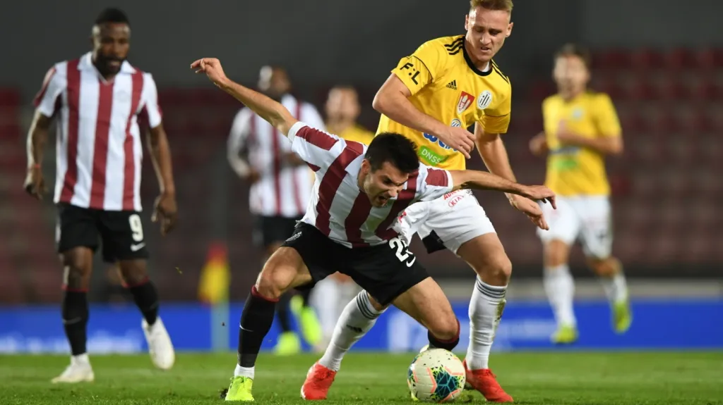 Sparta - Č. Budějovice, Trávník a Čavoš