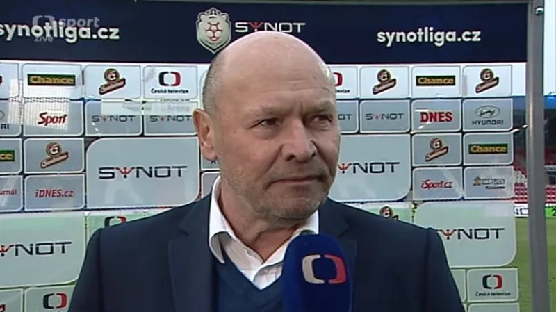 Koubek: K tomu, abych obcházel tribuny, ještě není důvod