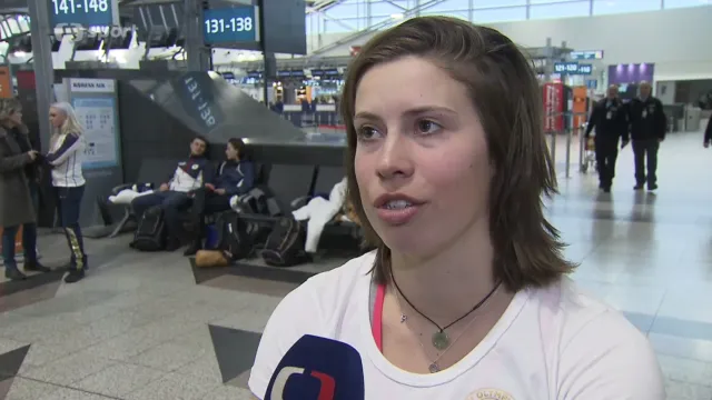 Samková přes problémy s ramenem věří v medaili