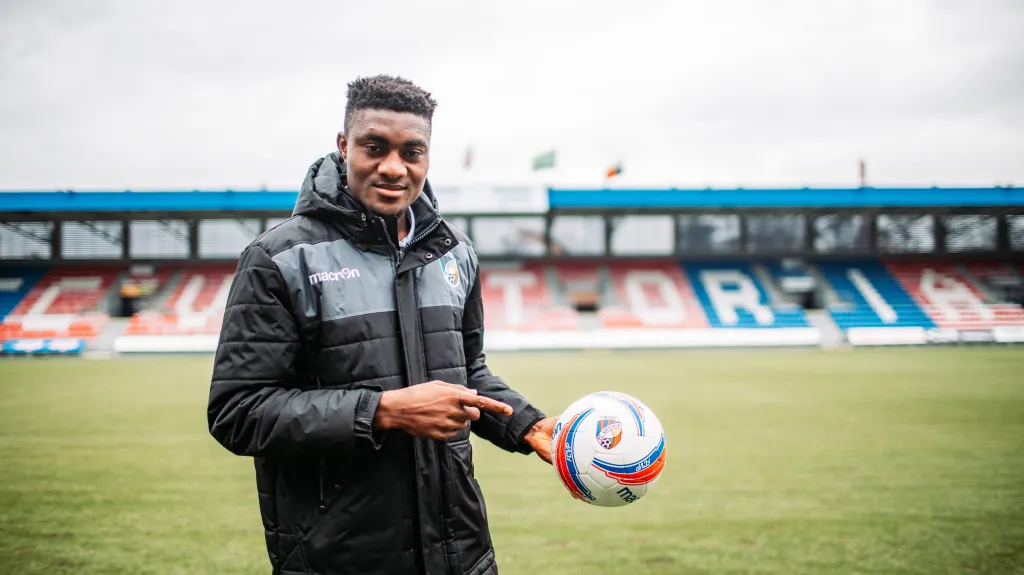 Rafiu Durosinmi při představení po příchodu do Plzně