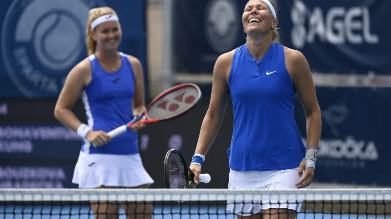 Bouzková s Hradeckou vybojovaly titul ve čtyřhře na Prague Open