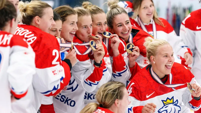 České hokejistky vybojovaly historicky první bronz