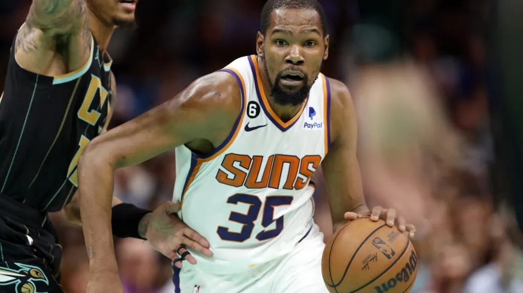 Kevin Durant v dresu Phoenixu