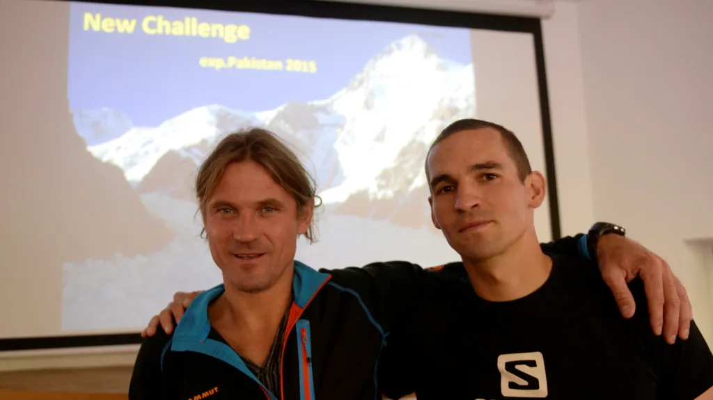 Horolezci Tomáš Petreček (vpravo) a Marek Holeček