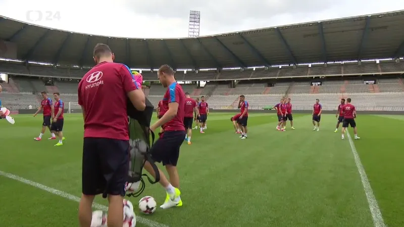 Fotbalisté se z Bruselu přesunuli před kvalifikací do Osla