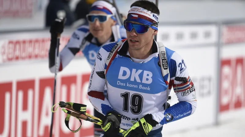 Michal Krčmář. V pozadí Ondřej Moravec