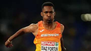Díaz Fortun a třetí nejdelší trojskok historie