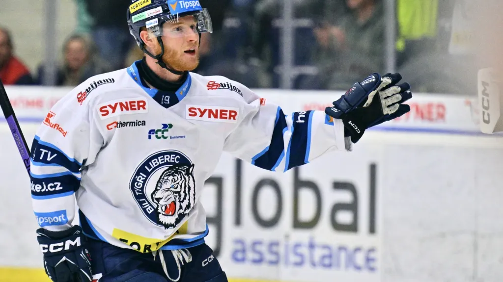 Oscar Flynn v dresu Bílých Tygrů