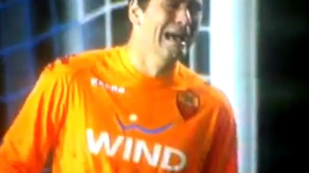 Brečící Júlio Sérgio