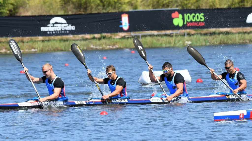 Čtyřkajak Zavřel, Šlouf, Dostál, Štěrba na MS