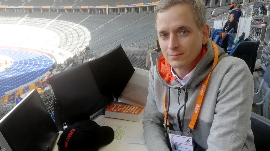 Komentátor ČT David Lukšů