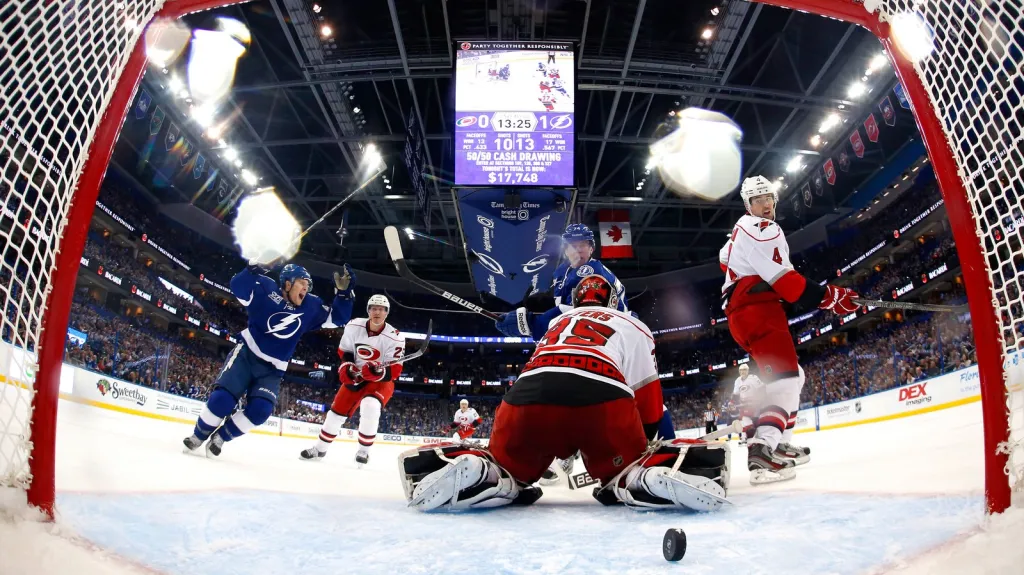 Ondřej Palát (uprostřed)