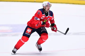 Roman Červenka v dresu Pardubic