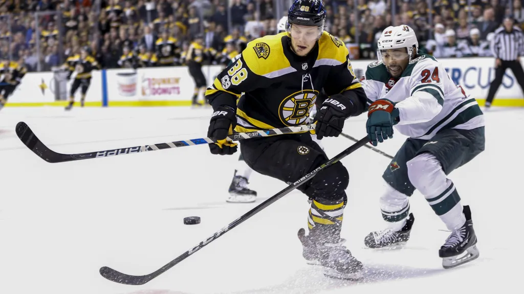 David Pastrňák v utkání s Minnesotou