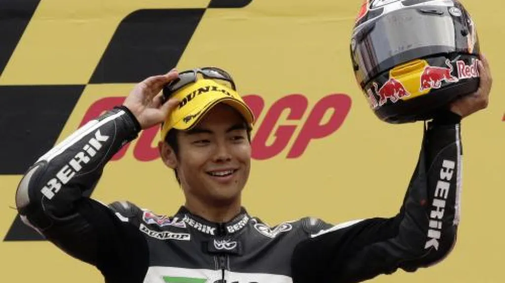 Hiroši Aojama slaví vítězství